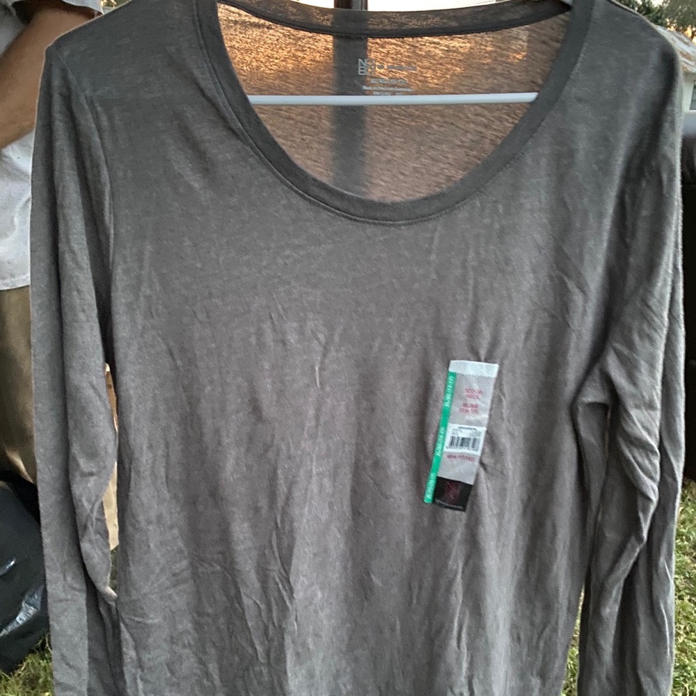 Thin long sleeve